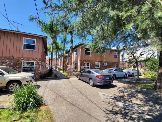 15914 Sherman Way