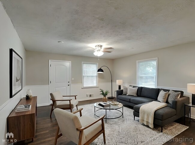 593 Cedar Ave NW in Atlanta, GA - Foto de edificio - Building Photo