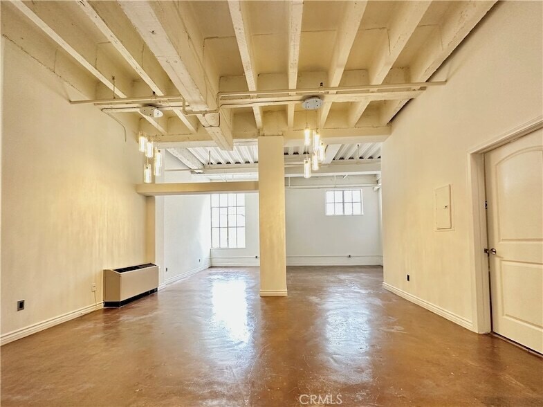 312 W 5th St, Unit 604 in Los Angeles, CA - Building Photo