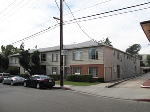 1009 N Sweetzer Ave in West Hollywood, CA - Building Photo - Building Photo