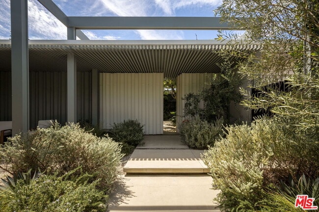 6519 Springpark Ave in Los Angeles, CA - Building Photo - Building Photo