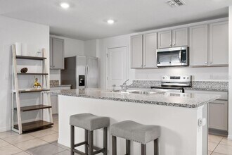 2986 Great Abaco Way in Bradenton, FL - Foto de edificio - Building Photo