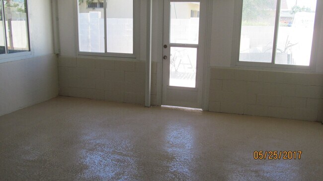 property at 3905 S Alder Dr