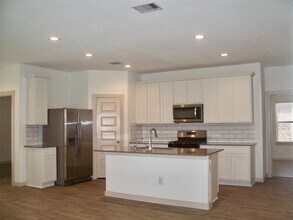 819 Teal Moon Dr in Rosharon, TX - Building Photo - Building Photo