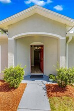 27 Laguna Forest Trail in Palm Coast, FL - Building Photo - Building Photo