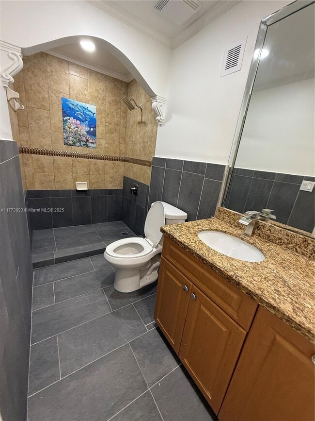 10931 SW 143rd Terrace in Miami, FL - Building Photo - Building Photo