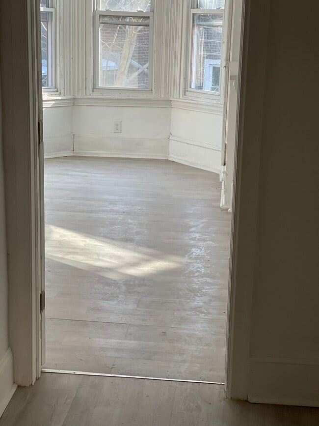 546 N 63rd St photo'