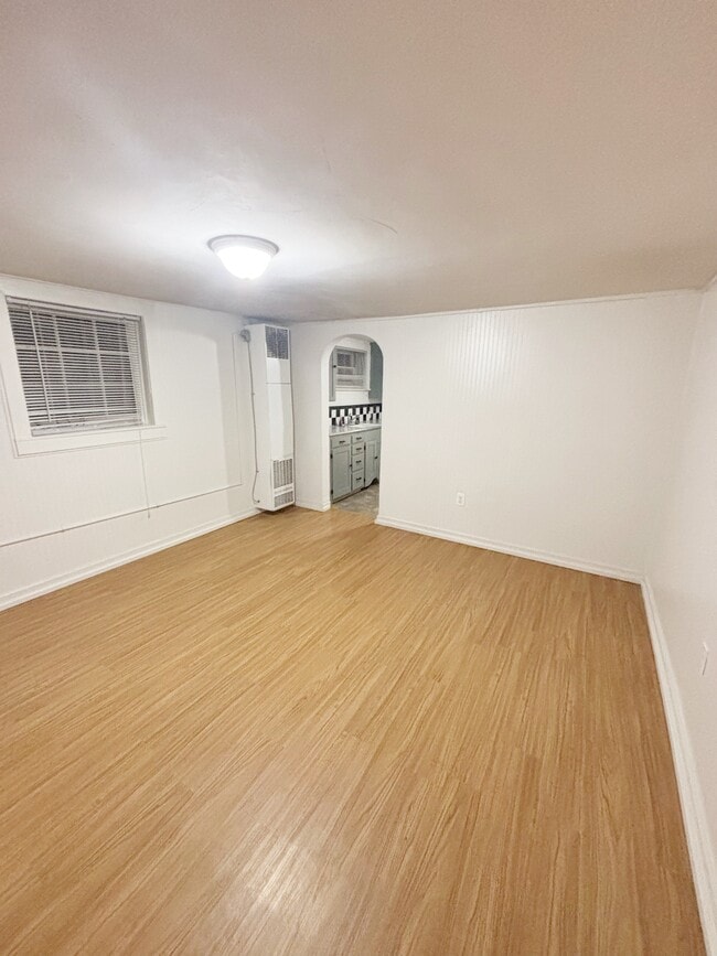 310 SE Spring St, Unit C, Unit C