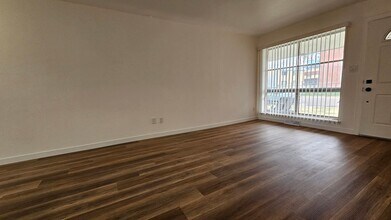 10757 W 8th Ave in Lakewood, CO - Building Photo - Building Photo