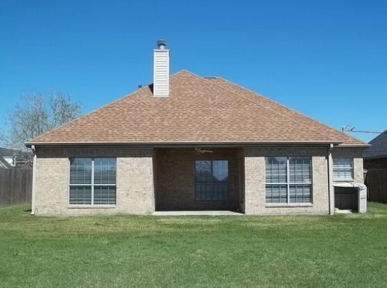 114 S 9th St in Nederland, TX - Building Photo - Building Photo