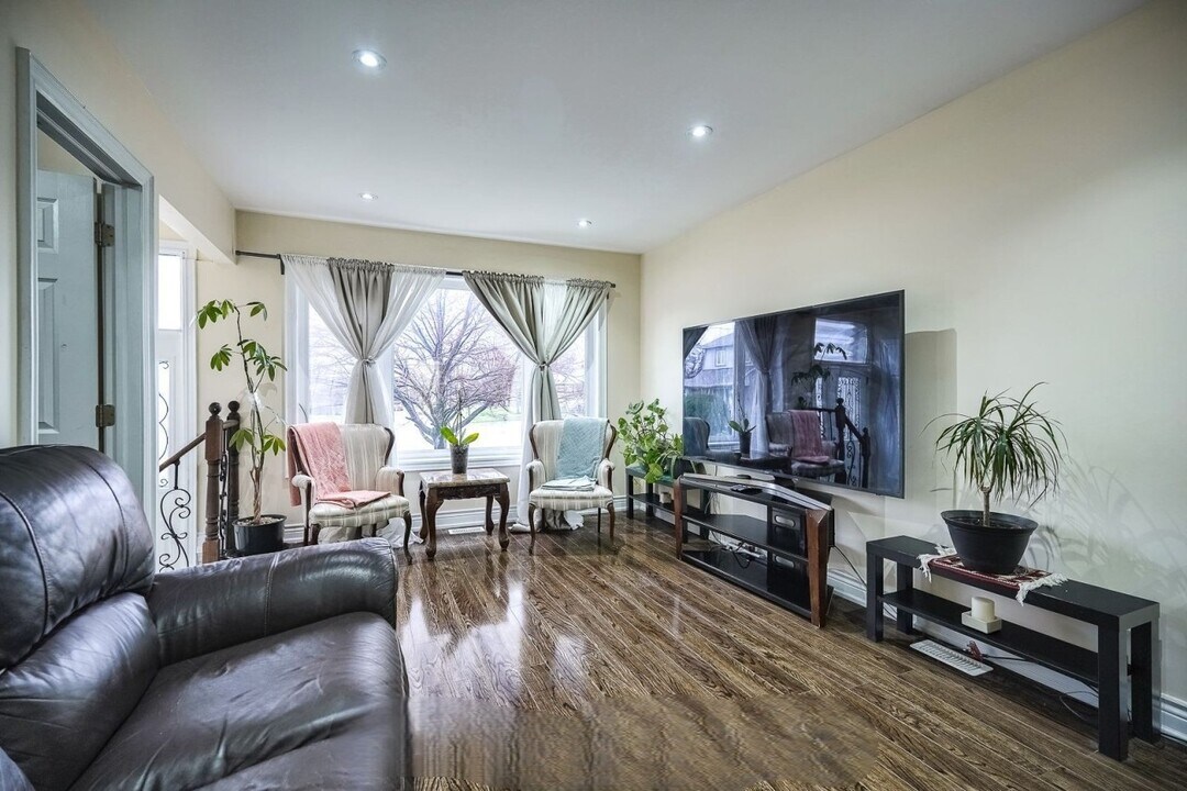 14 Moray Pl in Toronto, ON - Building Photo