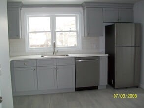 6 Geissler Dr in Shelton, CT - Foto de edificio - Building Photo