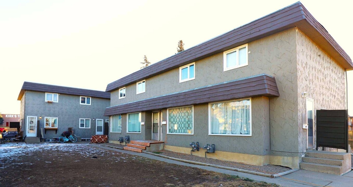 228B Mayor Magrath Dr N in Lethbridge, AB - Building Photo