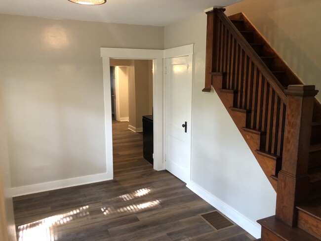 23 W Weaver St, Unit 23