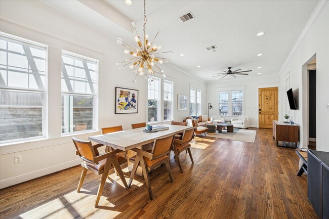 property at 304 Walton St