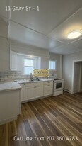 11 Gray St in Waterville, ME - Building Photo