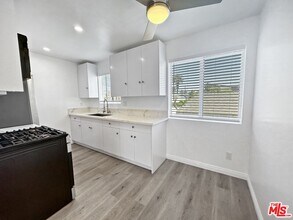 2841 S Sycamore Ave in Los Angeles, CA - Building Photo - Building Photo