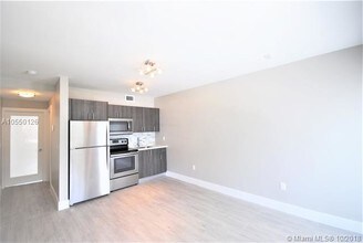 1100 10th St-Unit -7 in Miami Beach, FL - Building Photo - Building Photo