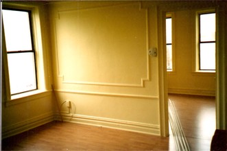 22-26 Weldon St in Jersey City, NJ - Building Photo - Interior Photo