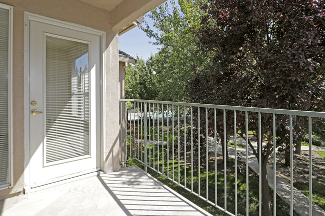 Sutter Terrace in Roseville, CA - Building Photo - Building Photo