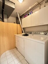 241 Perkins St in Boston, MA - Foto de edificio - Building Photo