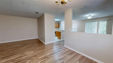4104 Winding River Way, Unit 2825-3 in Land O Lakes, FL - Building Photo - Building Photo
