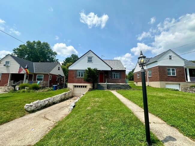 3393 Robb Ave in Cincinnati, OH - Building Photo - Building Photo