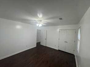 393 Annie St in Scottdale, GA - Foto de edificio - Building Photo