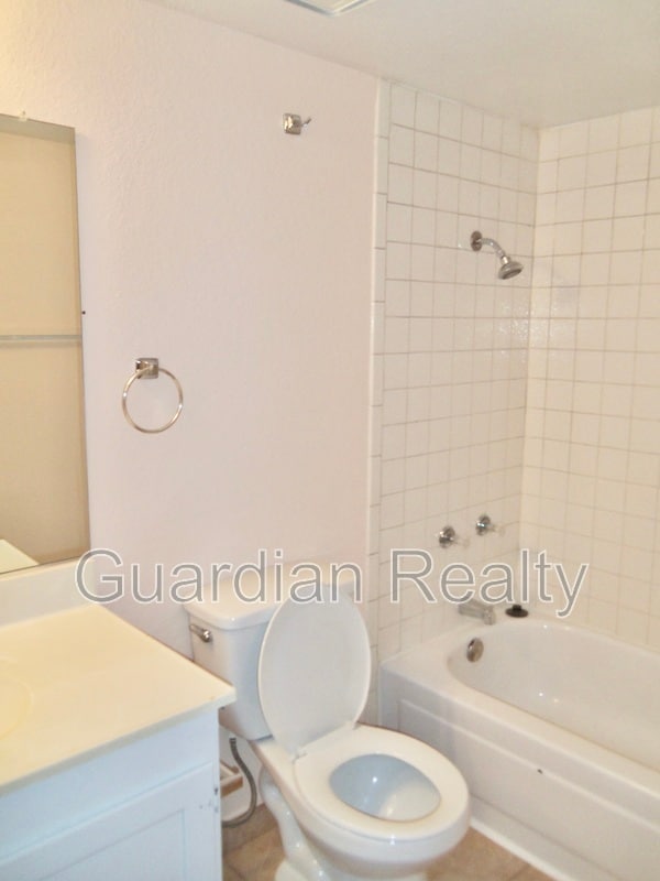 2639 Jacyra Ave in Las Vegas, NV - Building Photo - Building Photo