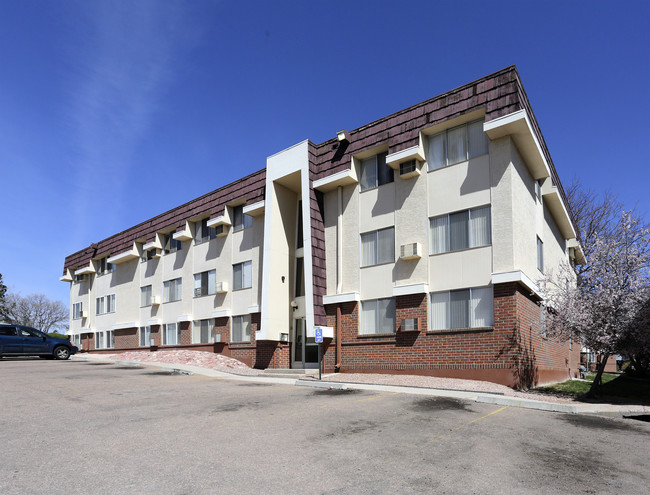 Park Ridge Apartments in Colorado Springs, CO - Foto de edificio - Building Photo