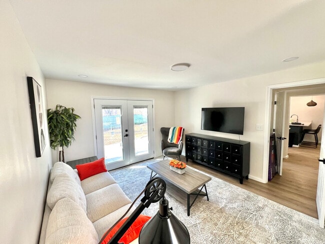6112 Modupeola Way