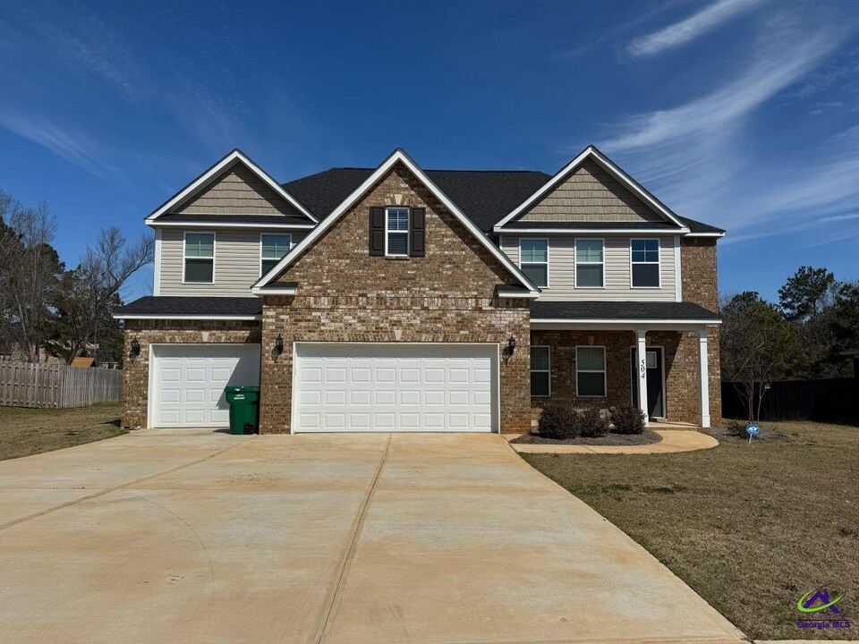 504 Thurston St in Bonaire, GA - Building Photo