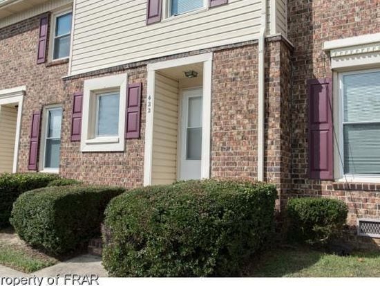 property at 422 Kirkcaldy Ct