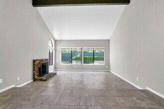 13874 Davenport Ave in San Diego, CA - Building Photo - Building Photo