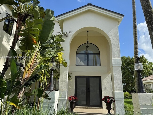 20160 NW 9th Dr in Pembroke Pines, FL - Building Photo - Building Photo