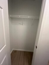 156 Grove Ave in Groton, CT - Building Photo - Building Photo