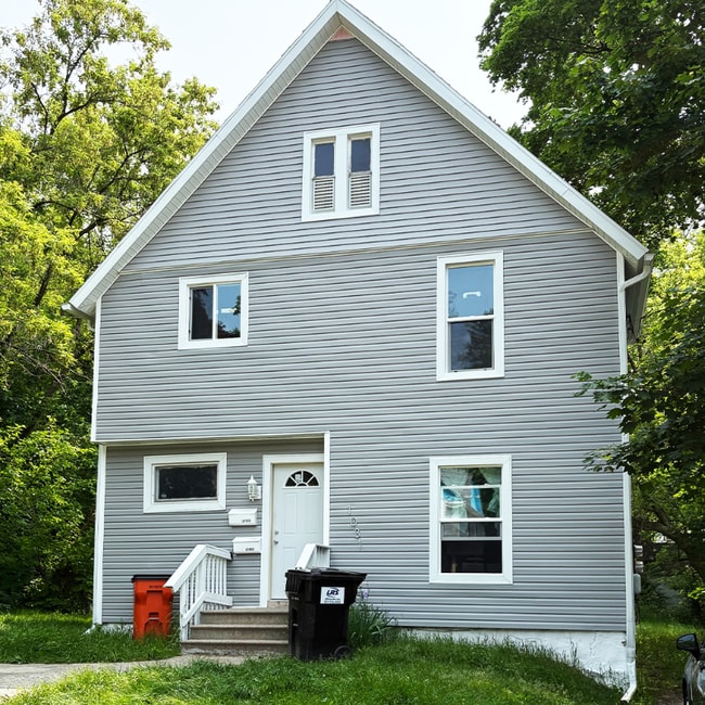 1031 S Jackson St