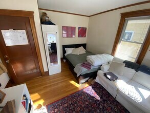 33 Iroquois St in Boston, MA - Building Photo - Building Photo