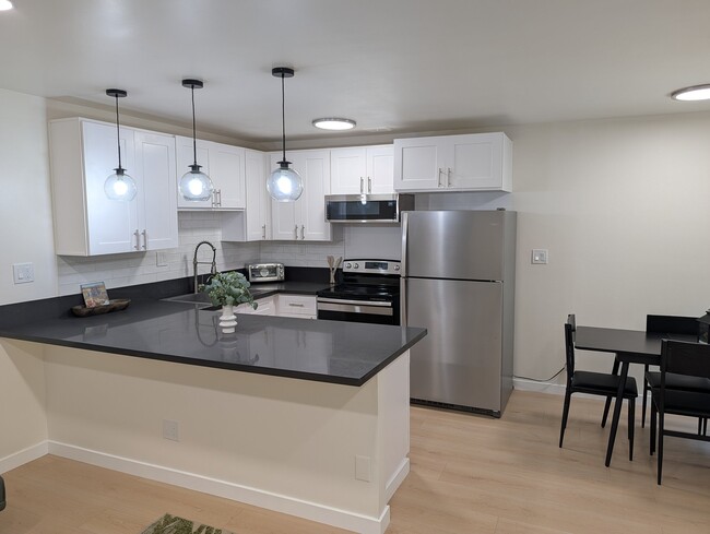 5611 Fulcher Ave, Unit 3