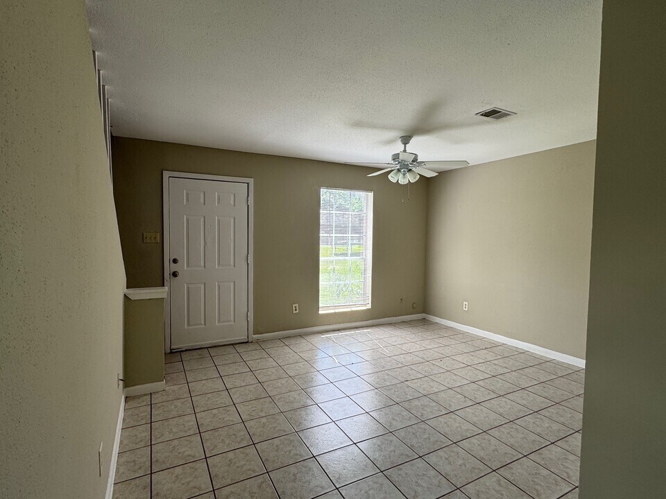 1952 Upland Dr in Houston, TX - Foto de edificio