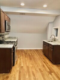 1150 Main St, Unit 3 photo'