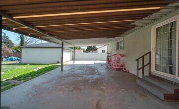 2146 S Towne Ave, Unit ROOM 1 in Pomona, CA - Building Photo - Building Photo