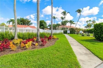 7794 Emerald Cir in Naples, FL - Building Photo - Building Photo