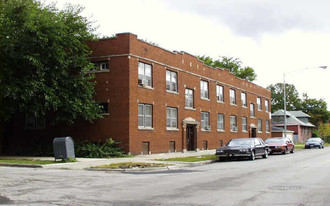 1001 N Laramie Ave Apartments