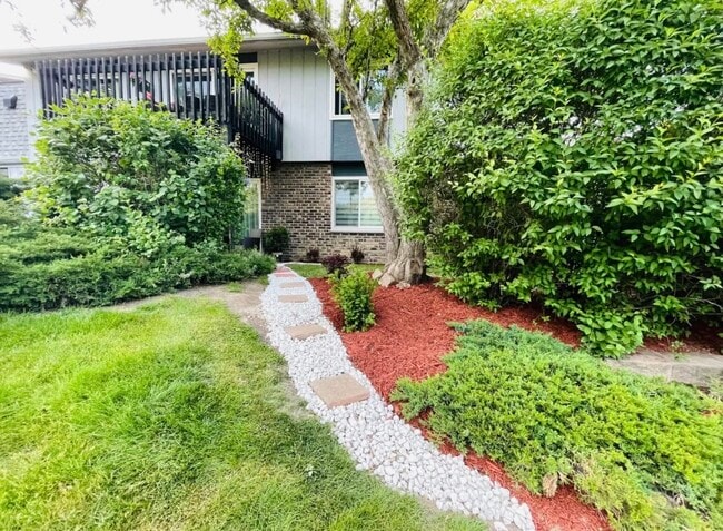 property at 952 E Old Willow Rd