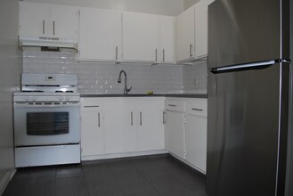 636 N Plymouth Blvd in Los Angeles, CA - Building Photo - Building Photo