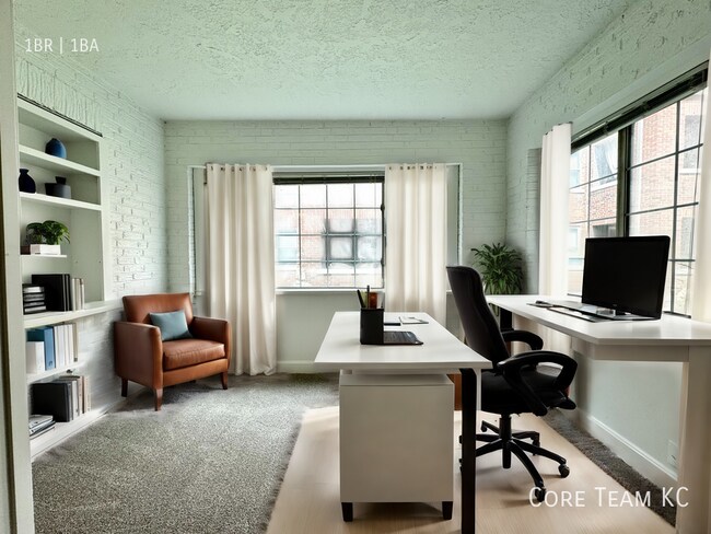 702 W 48th St, Unit 104 in Kansas City, MO - Building Photo - Building Photo
