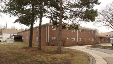 JFK Apartments in Rahway, NJ - Building Photo - Building Photo