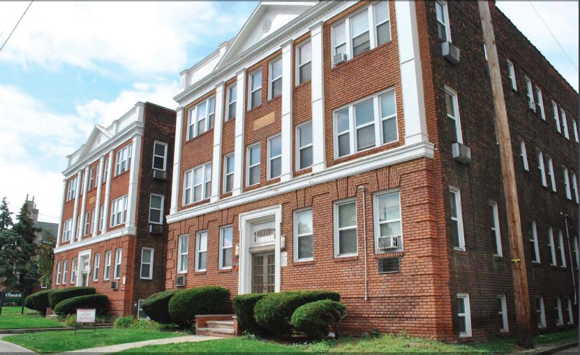 Crandell Park Apartments in Cleveland, OH - Building Photo