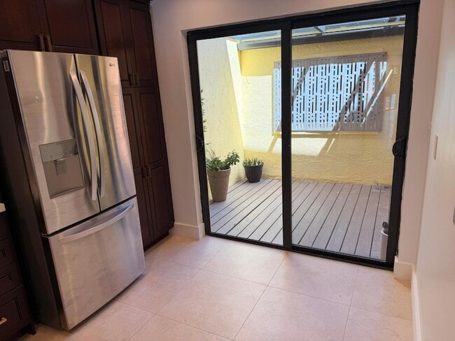 property at 797 S Riverside Dr